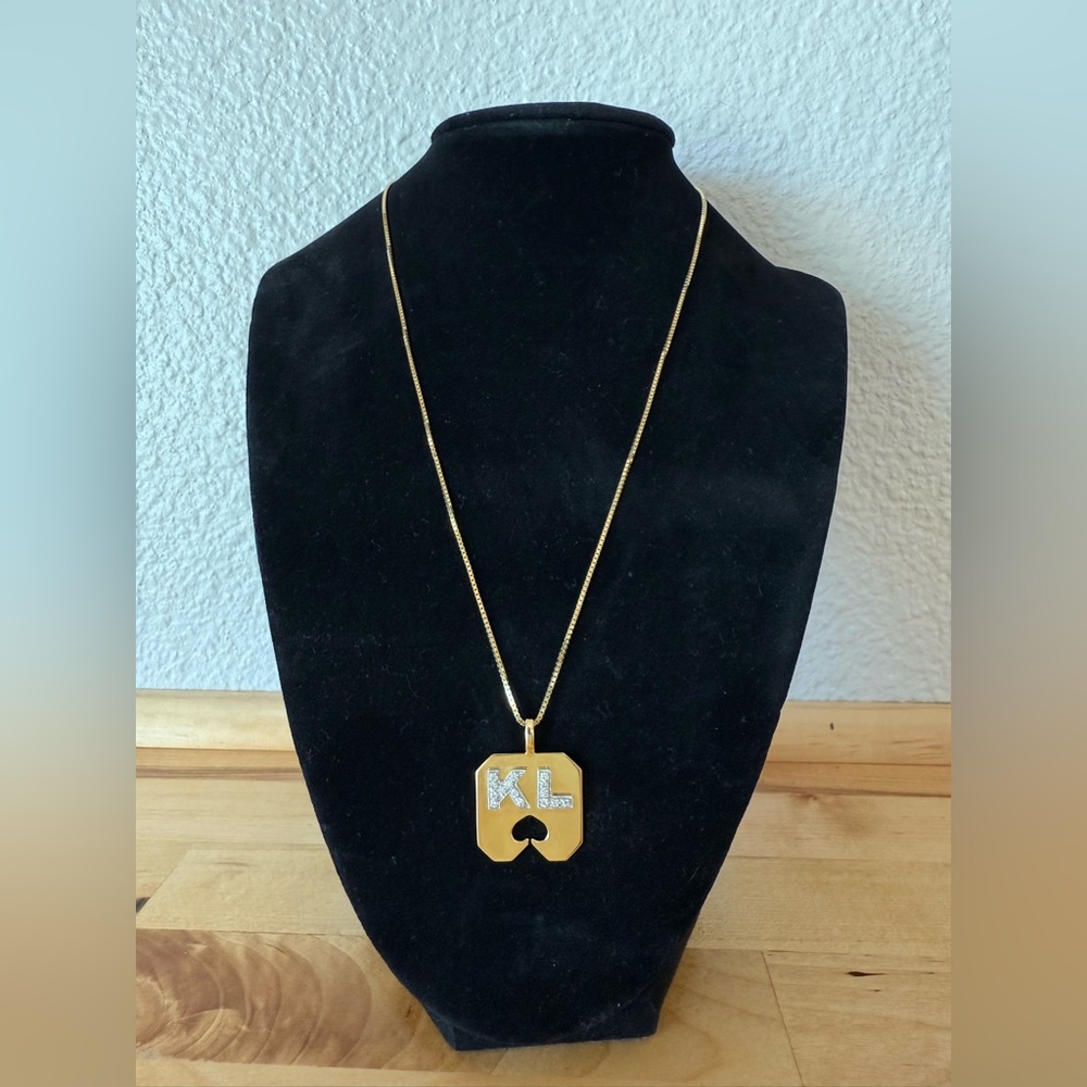 18K Gold & diamond Occlupanid (Bread Clip) Pendant Necklace